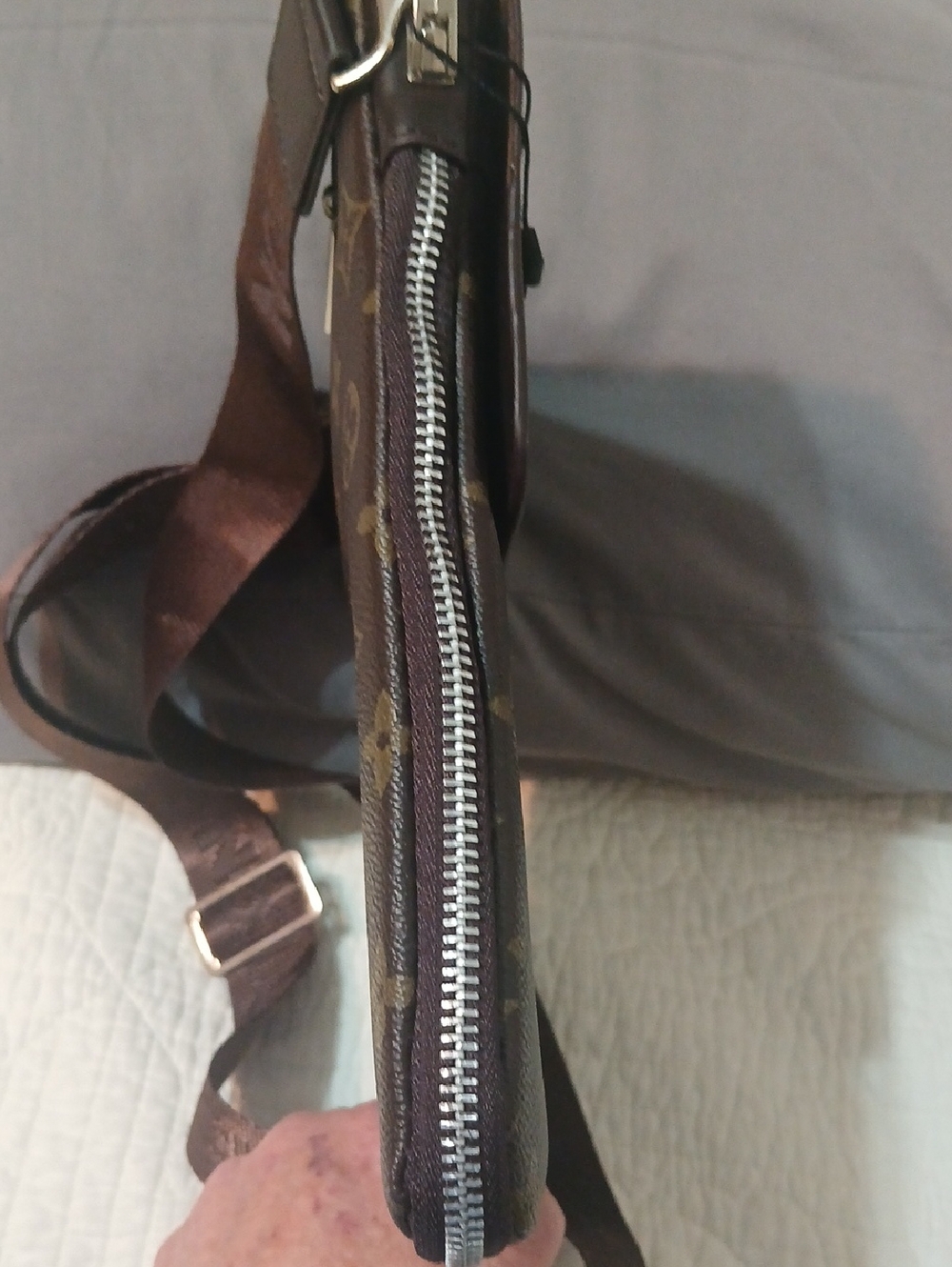 Designer Luxe Style Bag - Picture 6 of 11